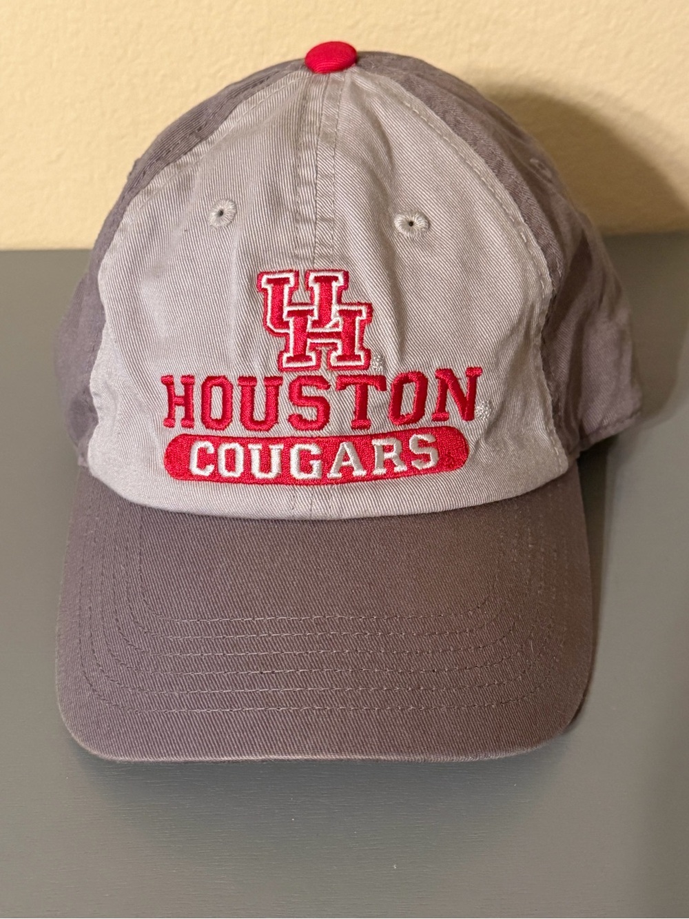 NWT Houston Cougars Dad Hat Grey Red Adjustable Strapback Cap